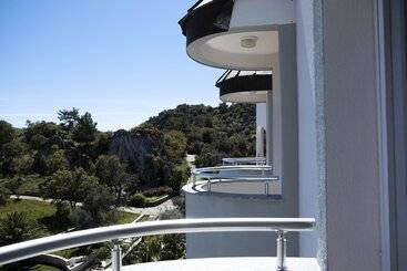 X Life Hotel Sarıgerme 15   Adult