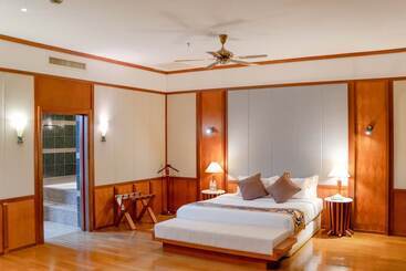هتل Wings By Croske Resort Langkawi