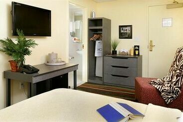 Hotel 140