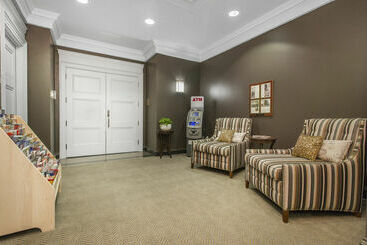 Hotel 140