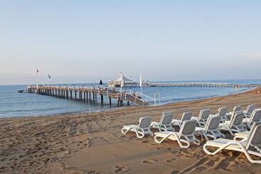 هتل Dobedan Beach Resort Comfort