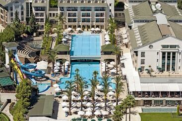 هتل Dobedan Beach Resort Comfort