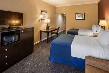 هتل Best Western Greenfield Inn