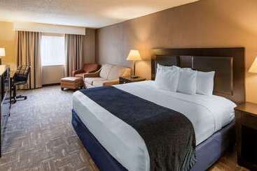 هتل Best Western Greenfield Inn