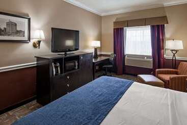 هتل Best Western Greenfield Inn