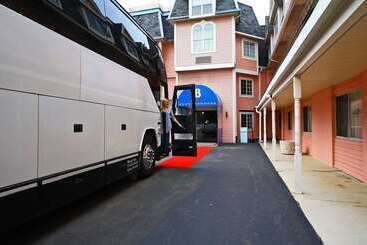 هتل Best Western Greenfield Inn