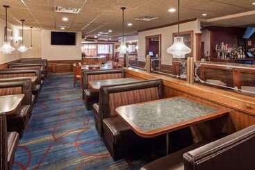 هتل Best Western Greenfield Inn