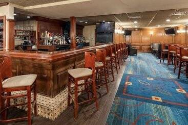 هتل Best Western Greenfield Inn