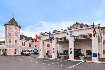 هتل Best Western Greenfield Inn