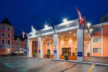 هتل Best Western Greenfield Inn