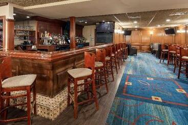 هتل Best Western Greenfield Inn
