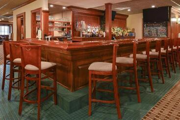 هتل Best Western Greenfield Inn