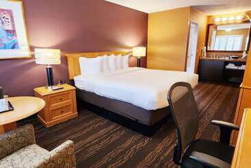 هتل Best Western Plus Stovall S Inn