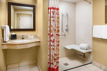 هتل Courtyard Boston South Boston