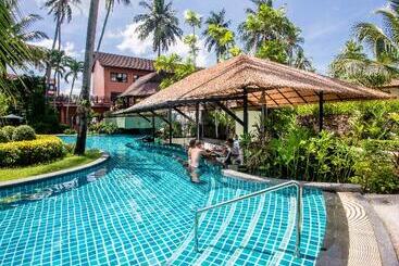 هتل Courtyard By Marriott Phuket, Patong Beach Resort