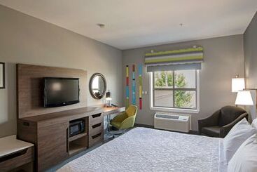 هتل Hampton Inn By Hilton Kamloops