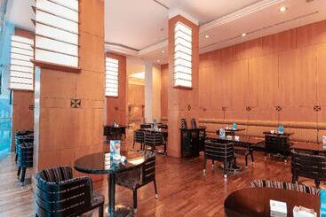 هتل Holiday Inn Kuwait By Ihg