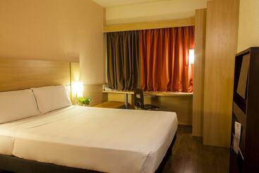 هتل Ibis Manaus Distrito Industrial