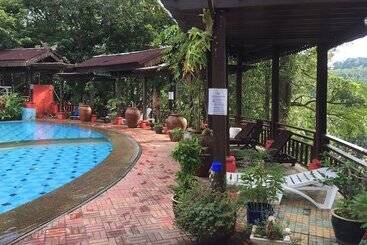هتل Kampung Tok Senik Resort