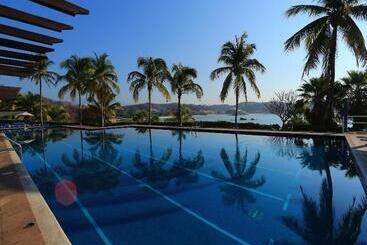 ホテル Las Brisas Huatulco