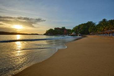 ホテル Las Brisas Huatulco
