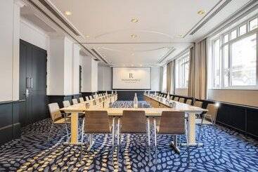 هتل Marriott Executive Apartments Brussels
