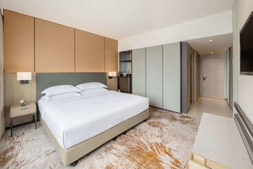 هتل Millennium Hilton Bangkok