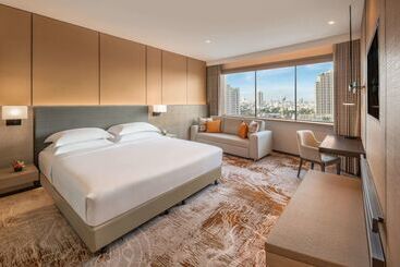 هتل Millennium Hilton Bangkok