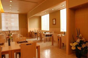 هتل Monterey La Soeur Osaka