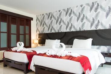 هتل Pattawia Resort & Spa, Pranburi