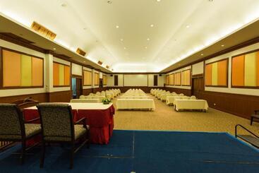 هتل Pattawia Resort & Spa, Pranburi
