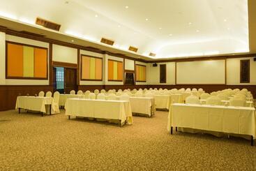 هتل Pattawia Resort & Spa, Pranburi