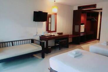 هتل Pattawia Resort & Spa, Pranburi