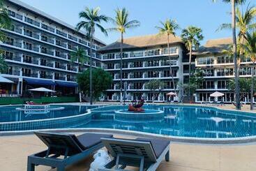 هتل Pattawia Resort & Spa, Pranburi