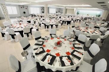 هتل Peñiscola Plaza Suites