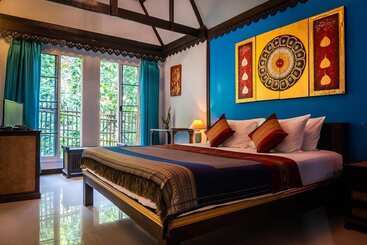 هتل Phu Jaya Floresta Resort By Alphatel