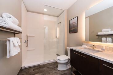 هتل Towneplace Suites By Marriott Detroit Taylor