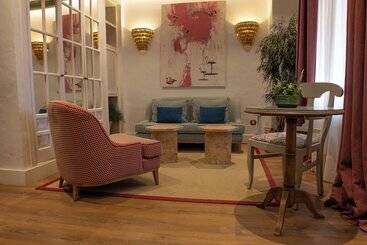 هتل روستایی Hotel La Malvasia