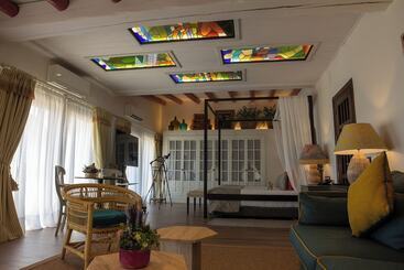 هتل روستایی Hotel La Malvasia