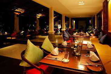 هتل The Briza Beach Resort, Samui