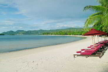 هتل The Briza Beach Resort, Samui