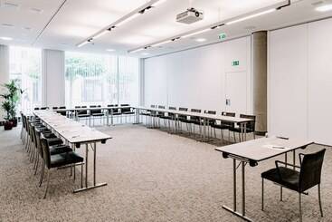 هتل Vienna House Easy By Wyndham Stuttgart