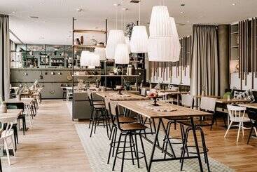 هتل Vienna House Easy By Wyndham Stuttgart