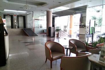 هتل Zambuger Wira Kuala Lumpur