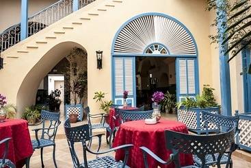 E Hostal Mascotte