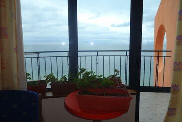 Family Hotel Evridika