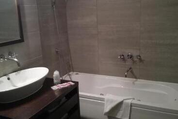 هتل Antares Sport Beauty & Wellness