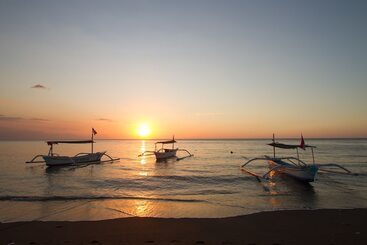 هتل Bali Taman Beach Resort & Spa Lovina