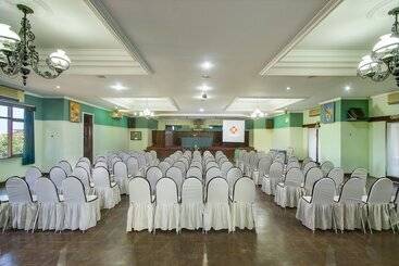 هتل Bali Taman Beach Resort & Spa Lovina