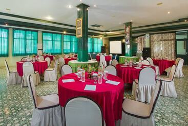 هتل Bali Taman Beach Resort & Spa Lovina